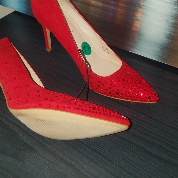 Marc Fisher Heels with Red Sparkle - Picture 4 of 5